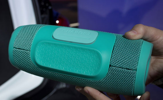 Loa JBL Charge 3 cho thời lượng sử dụng cao